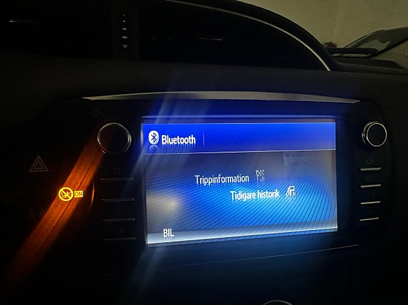 Toyota Yaris 13 of 16