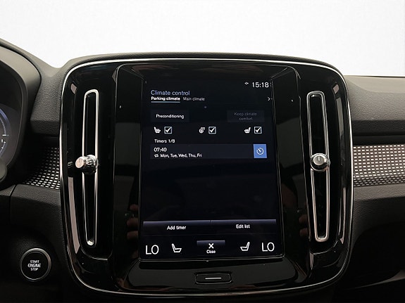 Volvo XC40 23 of 30