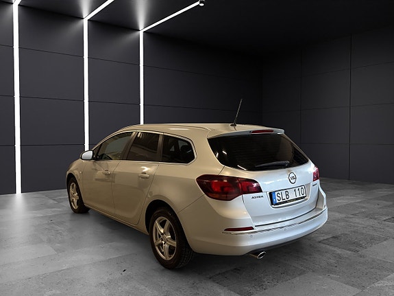Opel Astra 4 of 5