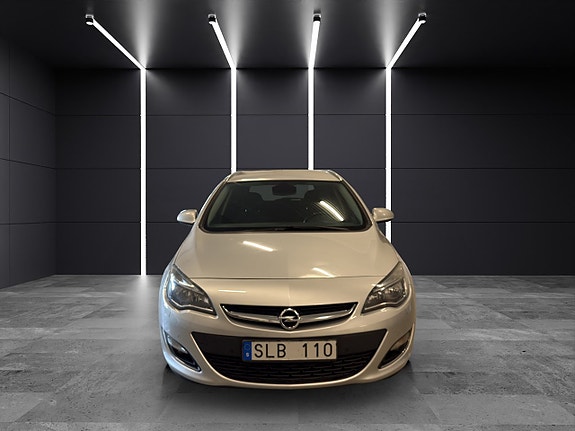 Opel Astra 2 of 5
