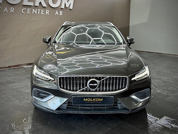 Volvo V60 2 of 5