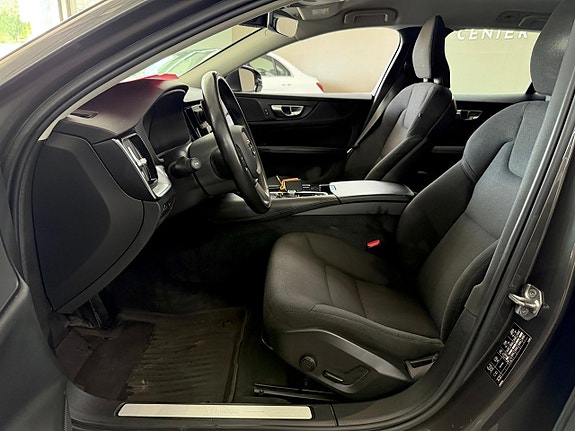 Volvo V60 8 of 22