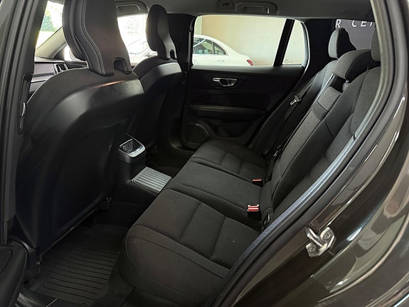 Volvo V60 16 of 22