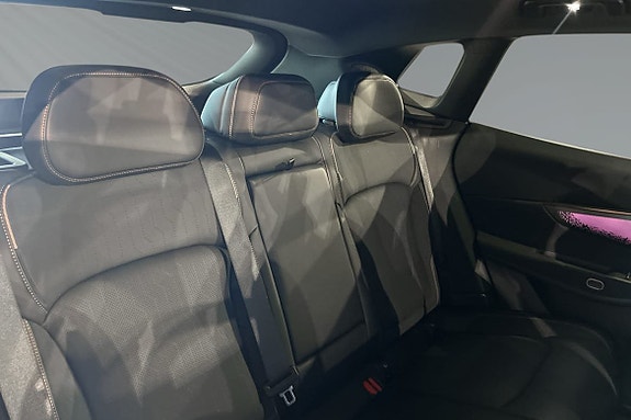 Lynk & Co 08 20 of 30