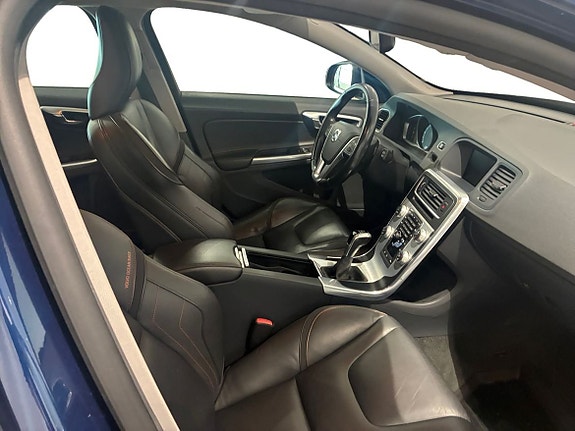 Volvo V60 4 of 5