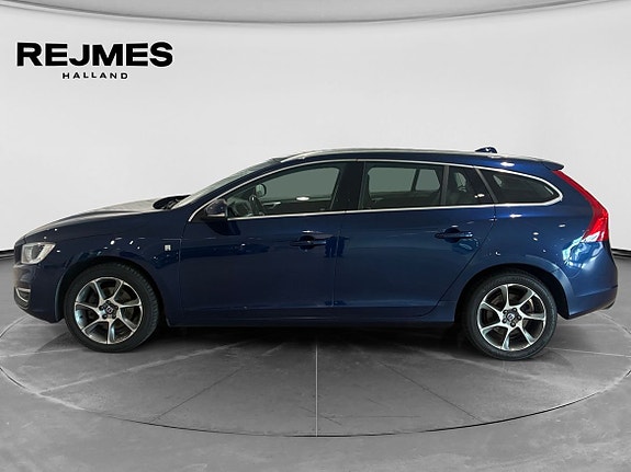 Volvo V60 3 of 5