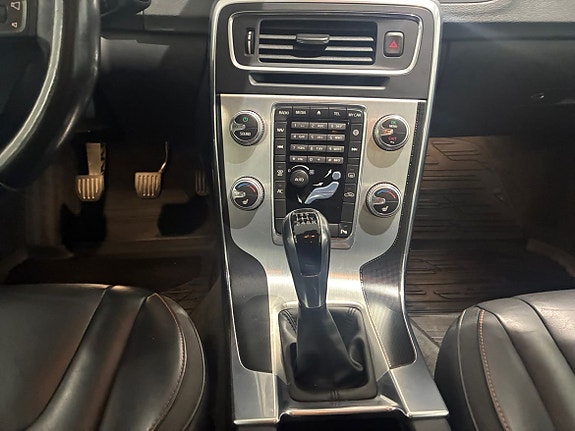 Volvo V60 13 of 14