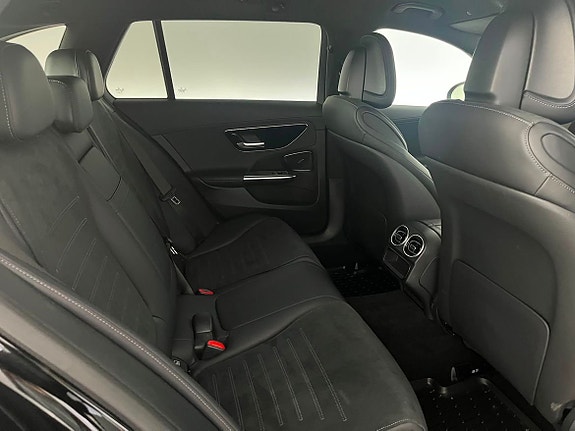 Mercedes-Benz C300 21 of 30