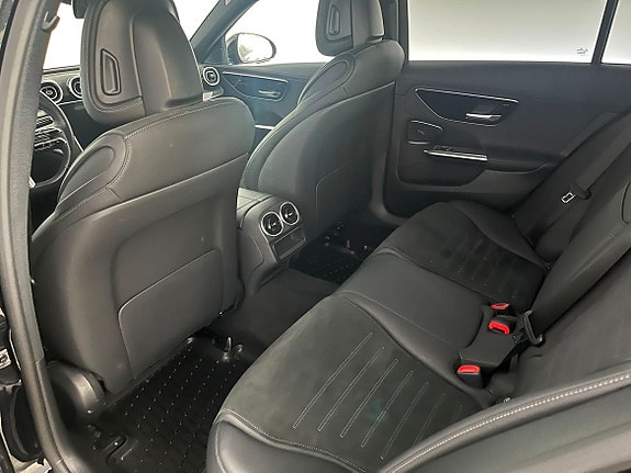 Mercedes-Benz C300 20 of 30