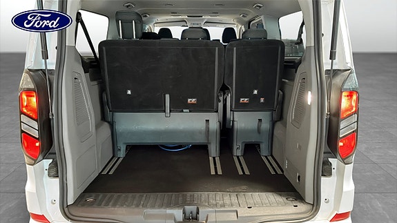 Ford Custom Tourneo 10 of 12