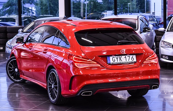 Mercedes-Benz CLA200 4 of 5
