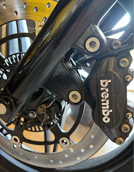 Moto Guzzi V7 850 4 of 5