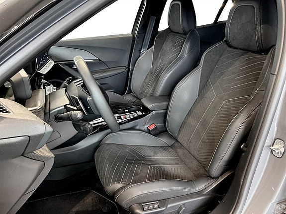 Peugeot 2008 4 of 5