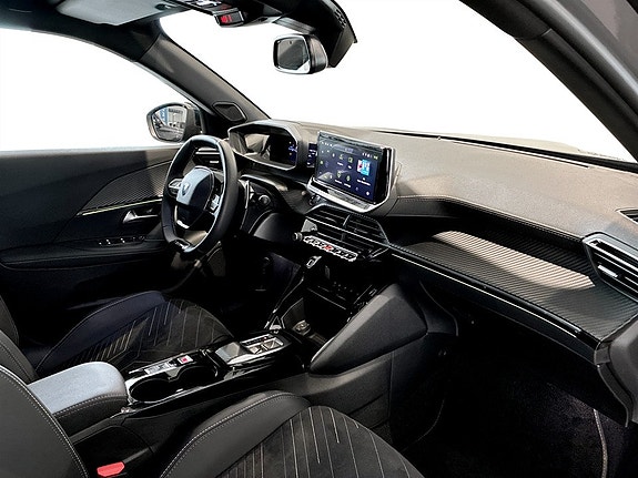 Peugeot 2008 14 of 18