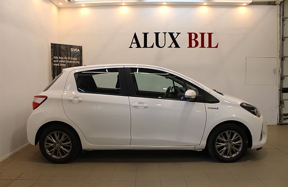 Toyota Yaris 9 of 19
