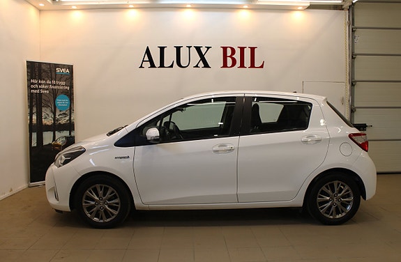 Toyota Yaris 10 of 19