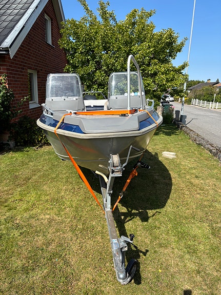 Buster X 2007 – Yamaha 80 hk – Trailer ingår – Projekt/Reparationsobjekt 4 of 7