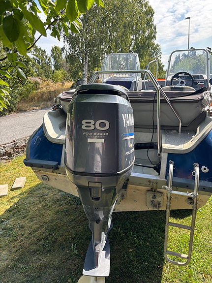 Buster X 2007 – Yamaha 80 hk – Trailer ingår – Projekt/Reparationsobjekt 3 of 7