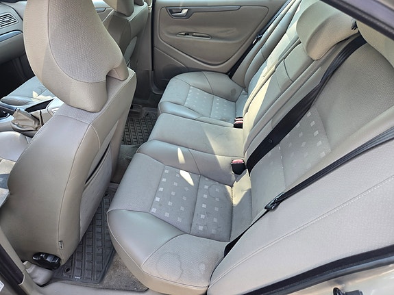 Volvo S60 7 of 10