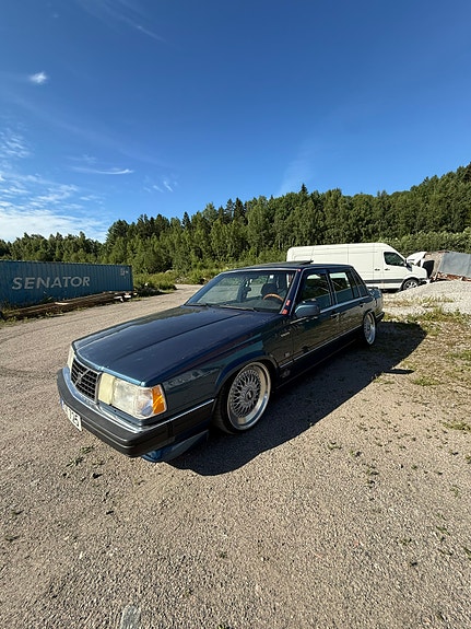 Volvo 760 2 of 6
