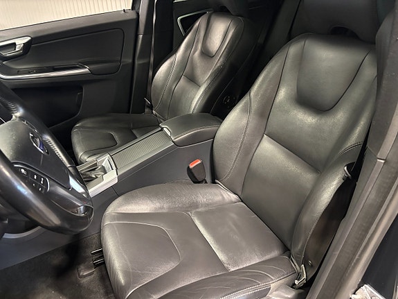 Volvo XC60 7 of 15