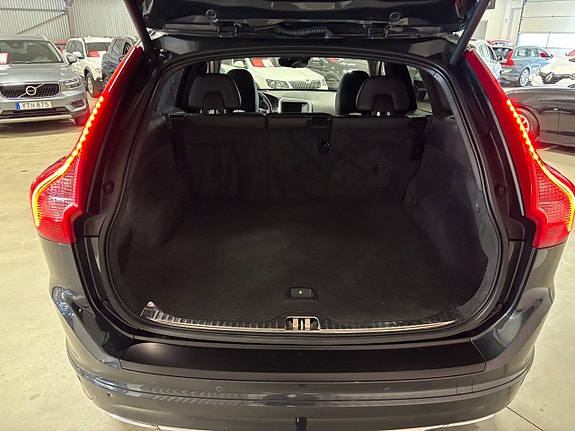 Volvo XC60 13 of 15