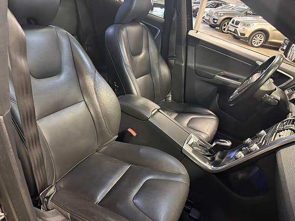 Volvo XC60 8 of 15