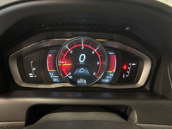 Volvo XC60 15 of 15