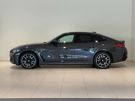 BMW i4 2 of 5