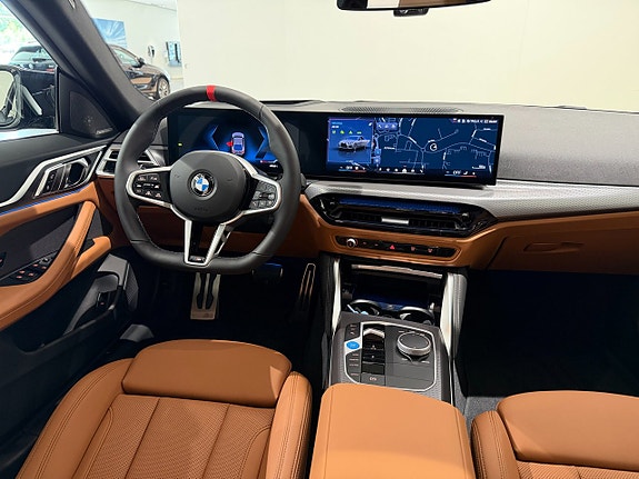 BMW i4 7 of 10