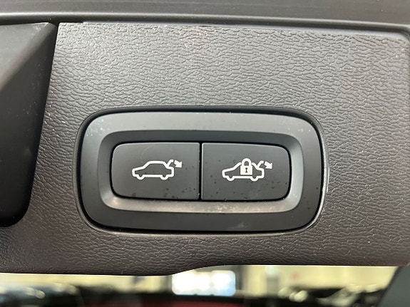 Volvo XC60 25 of 29