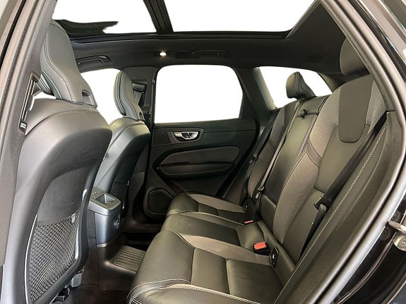 Volvo XC60 22 of 29