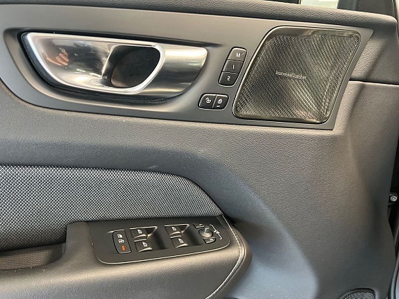 Volvo XC60 12 of 29