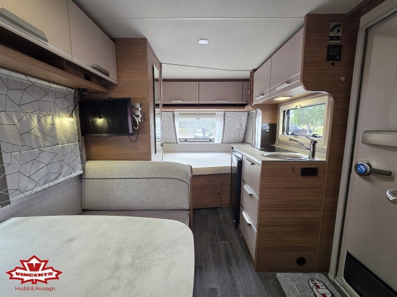 Knaus Sport 400 QD 2 of 15