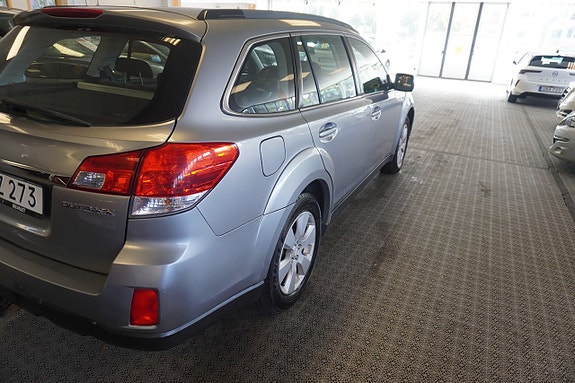 Subaru Outback 4 of 5