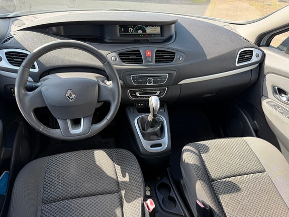 Renault Grand Scenic III 9 of 10