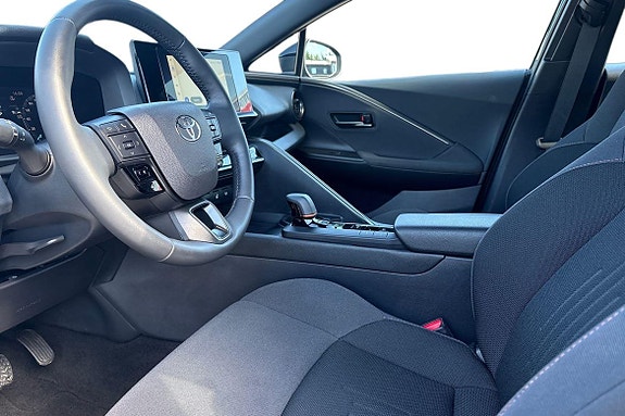 Toyota C-HR 14 of 21