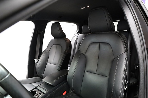 Volvo XC40 7 of 24