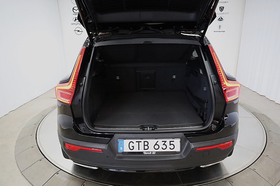 Volvo XC40 10 of 24