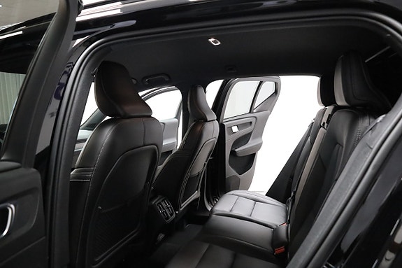 Volvo XC40 16 of 24