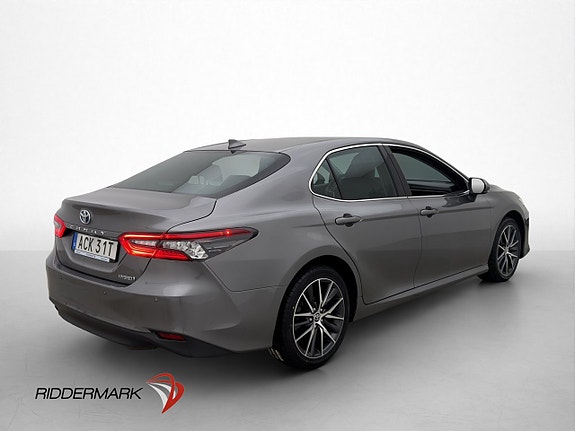 Toyota Camry 6 of 25