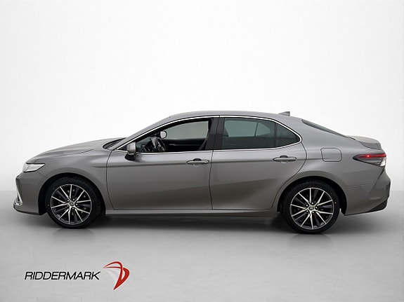 Toyota Camry 2 of 25