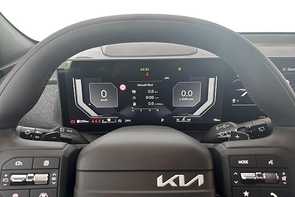 Kia Seltos 12 of 24