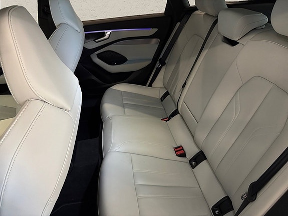 Audi A6 7 of 14