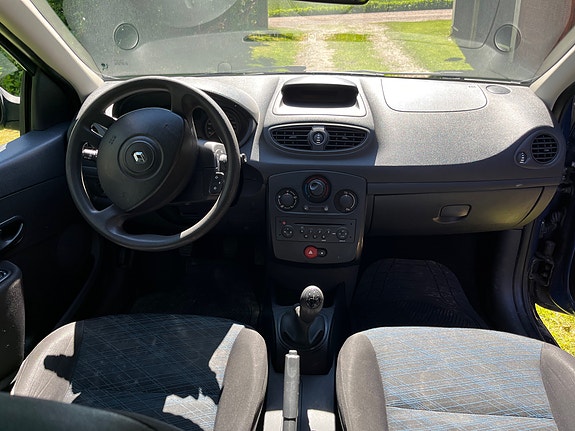 Renault Clio 8 of 8