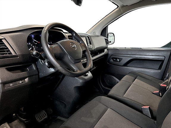 Opel Vivaro 8 of 18