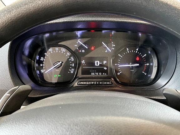 Opel Vivaro 10 of 18