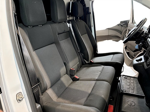 Opel Vivaro 16 of 18