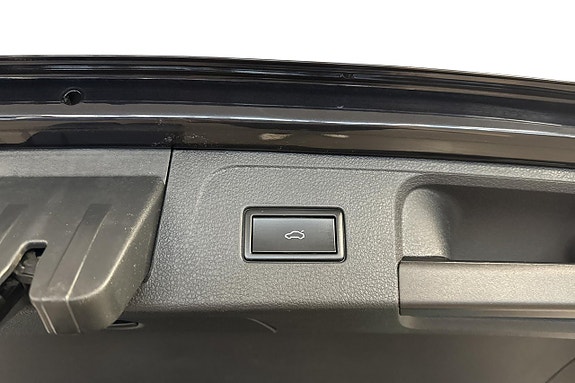 Volkswagen Passat Alltrack 13 of 20