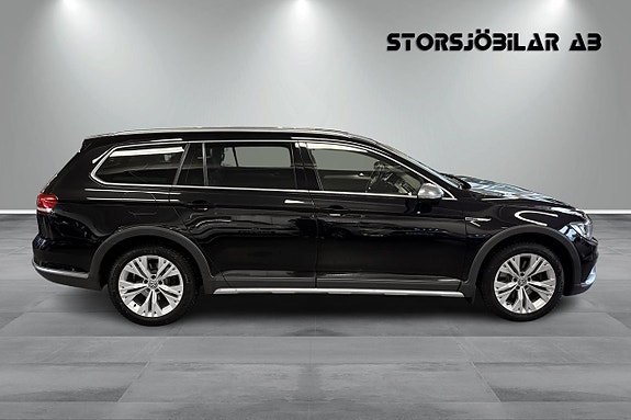 Volkswagen Passat Alltrack 2 of 20